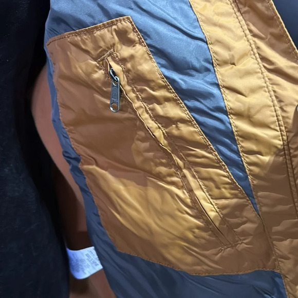 Carhartt Rain Defender Insulated, 2 warmer relaxed fit lightweight puffer jacket - Picture 12 of 14